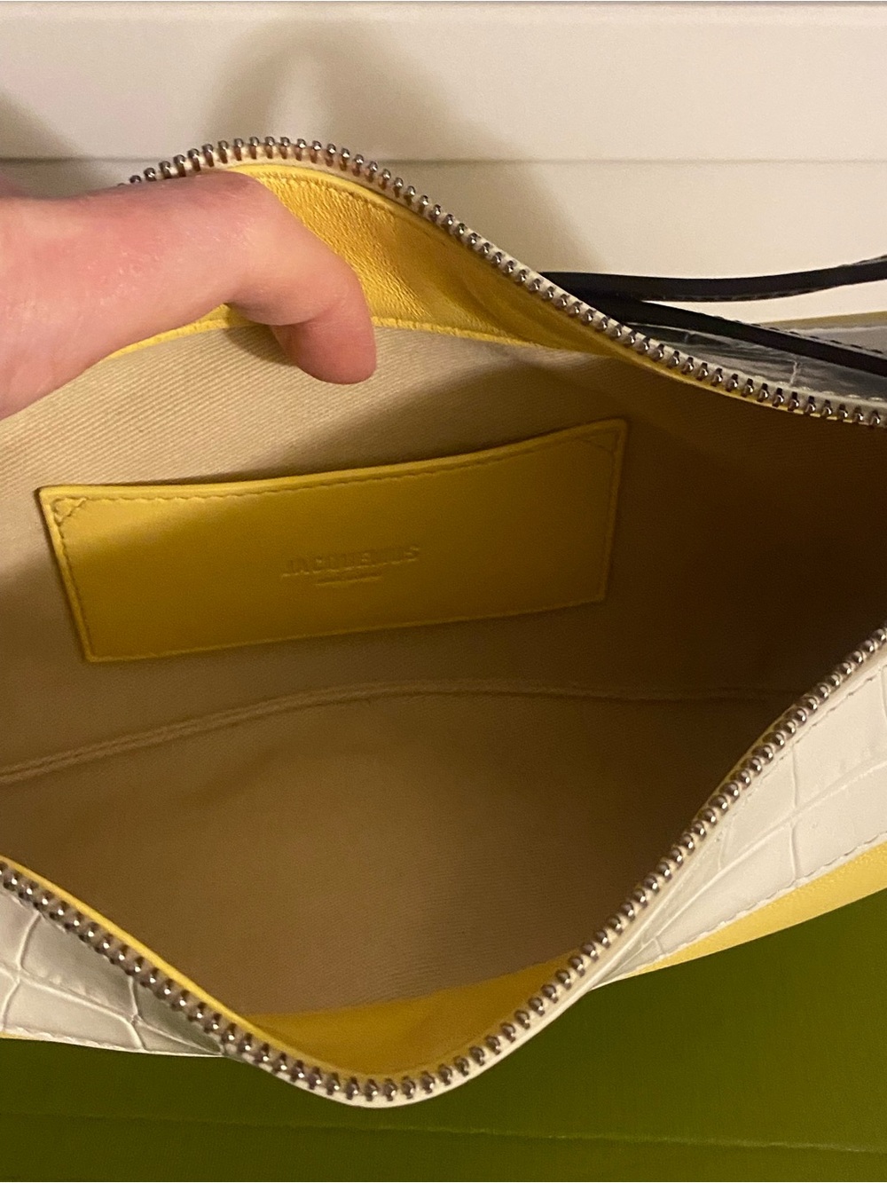 Authentic JACQUEMUS Le Grand Bisou Perle Leather Shoulder Bag Yellow - Picture 8 of 10